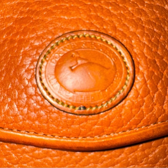 Rare Vintage 1980s Dooney & Bourke All Weather Leather Tan Crossbody Purse - Picture 15 of 16